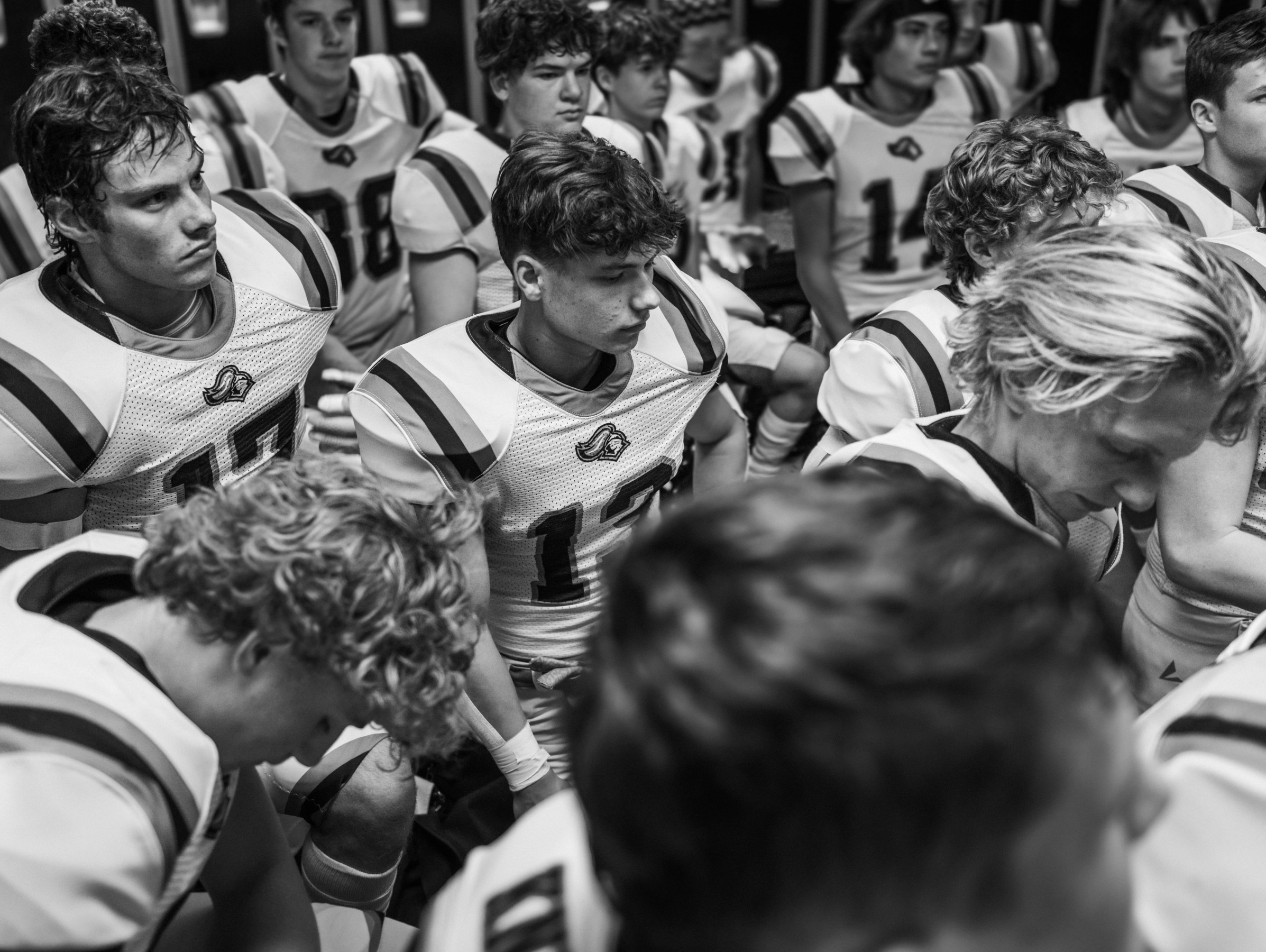 Athlète et musicien se concentrant avant la performance